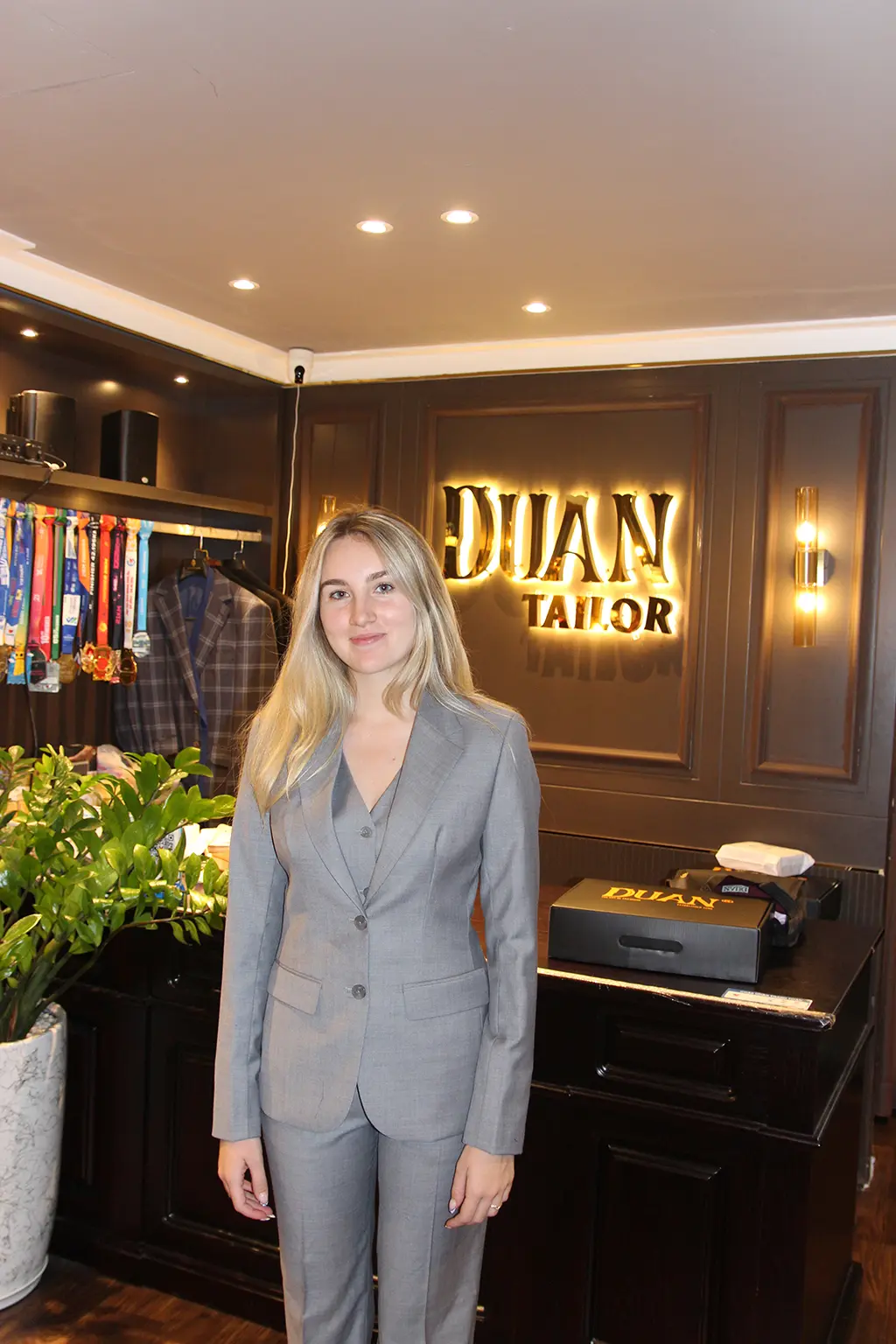 Khách hàng DuanTailor 8